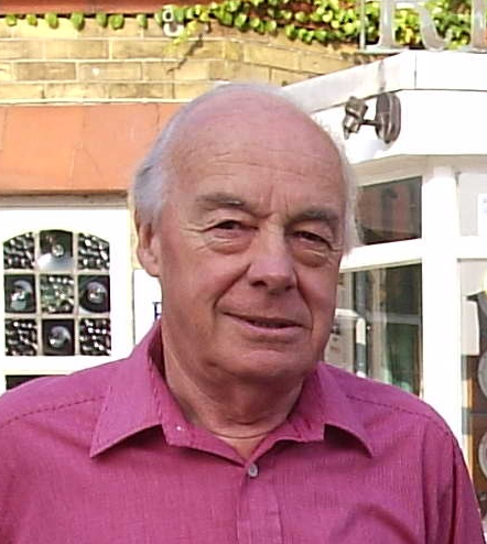 File:Professor Loudon 2004.png