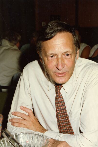File:Biography Simon van der Meer.jpg