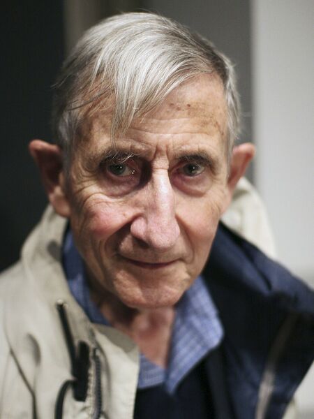 File:Biography Freeman Dyson portrait.jpg