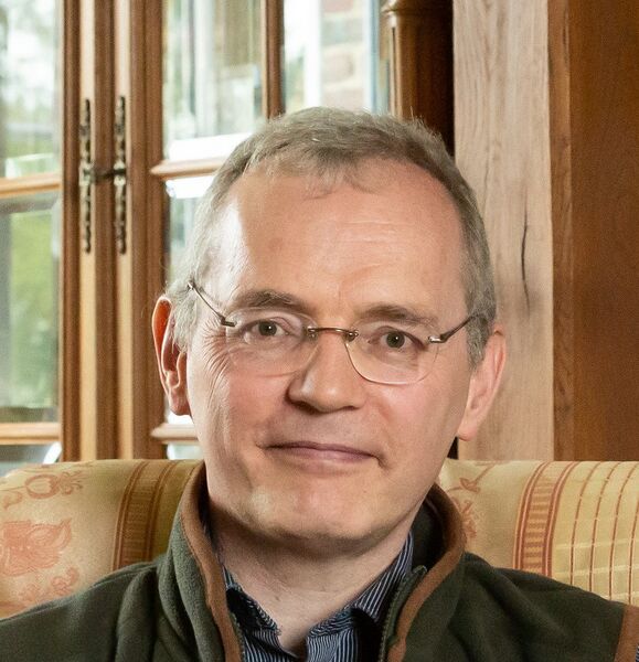 File:Stephen J Blundell Oxford.jpg